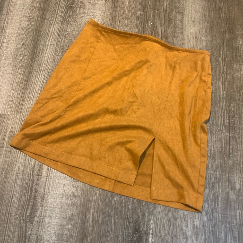 Soft honey yellow skirt